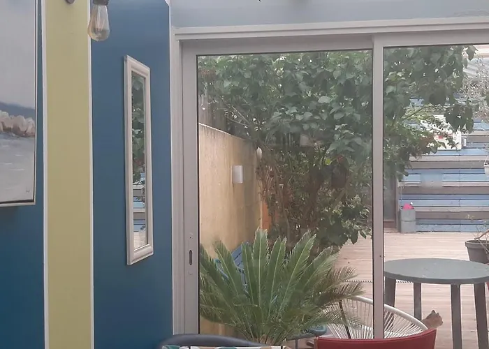 Frühstückspension Jardin De Plantes Centre-ville Residential Botanical Garden Residential Down-town Le Mans